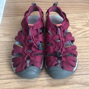 Keen whisper women’s size 9 gently used